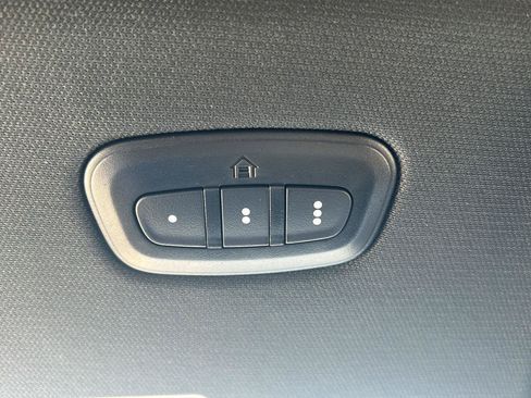 Used 2023 RAM 1500 Laramie AWD/4WD image 16