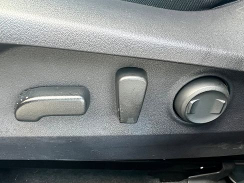 Certified 2025 Subaru Outback Premium w/ Popular Package #1A image 19