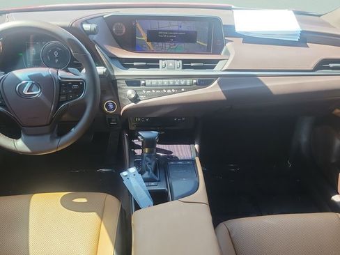 Used 2021 Lexus ES 300h w/ Premium Package FWD image 11