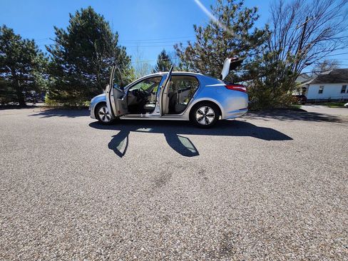 Used 2012 Kia Optima LX w/ Hybrid Convenience Pkg FWD image 29