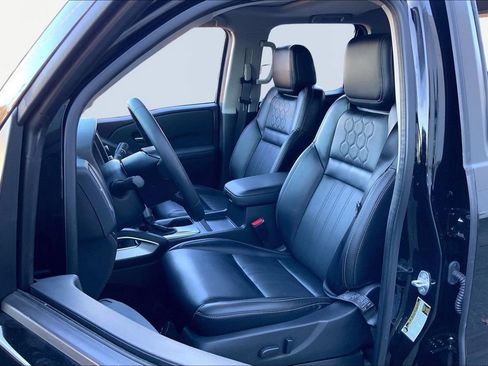 Used 2024 Nissan Frontier SL w/ Technology Package image 15