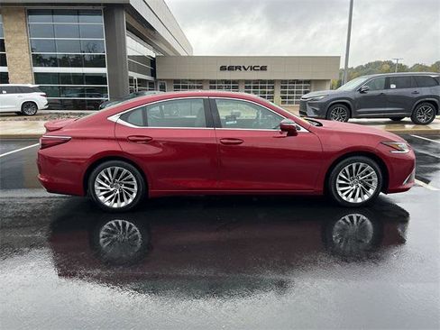 Certified 2022 Lexus ES 350 Ultra Luxury w/ Accessory Package image 2