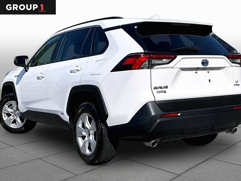 Used 2020 Toyota RAV4 LE AWD/4WD image 12