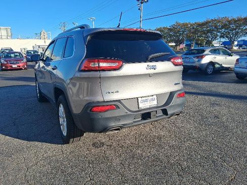 Used 2015 Jeep Cherokee Latitude w/ Cold Weather Group image 3