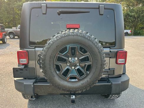 Used 2018 Jeep Wrangler Sport image 5