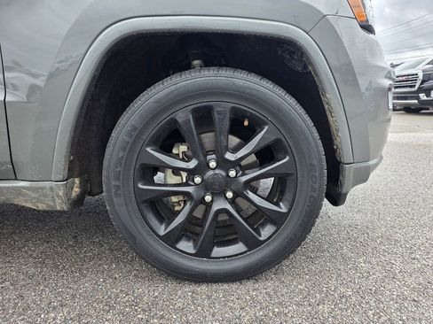 Used 2020 Jeep Grand Cherokee Altitude image 31
