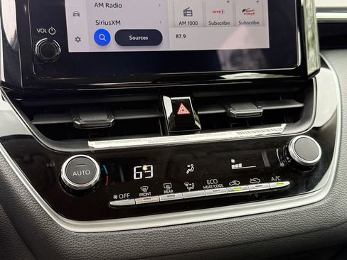 Used 2024 Toyota Corolla LE image 19