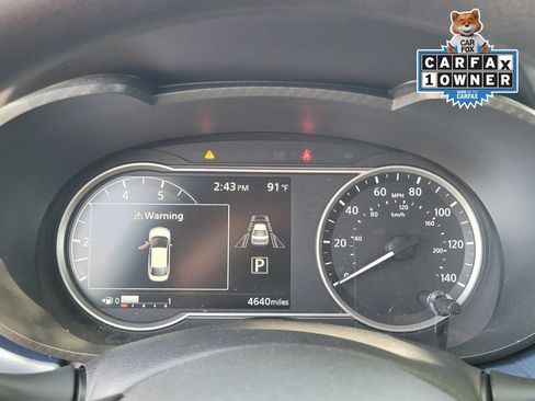 Used 2025 Nissan Versa SV w/ Trunk Package FWD image 22