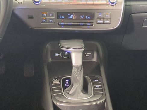 Used 2025 Hyundai Kona SEL FWD image 22
