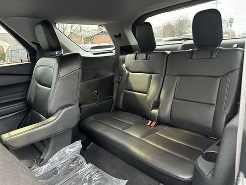 Used 2023 Ford Explorer XLT w/ Equipment Group 202A image 26