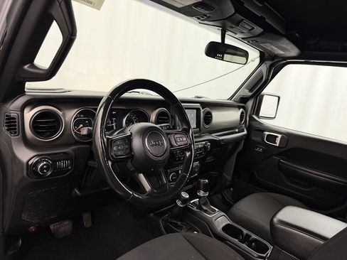 Used 2021 Jeep Gladiator Sport AWD/4WD image 11