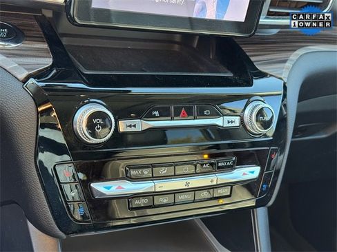 Used 2022 Ford Explorer Limited w/ Equipment Group 301A image 25