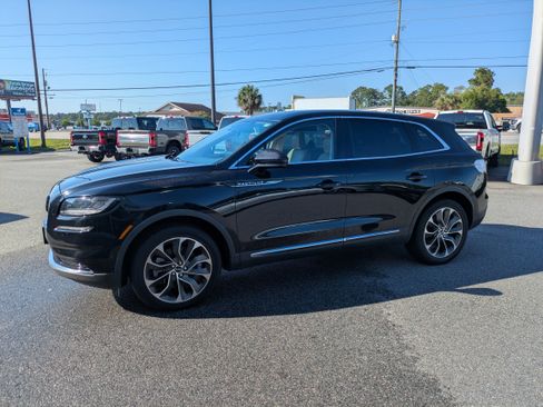 Used 2023 Lincoln Nautilus Reserve w/ Equipment Group 201A FWD image 8