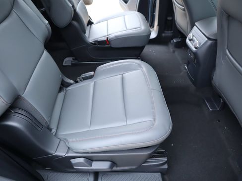 New 2026 Ford Explorer Active w/ Active Comfort Package AWD/4WD image 17
