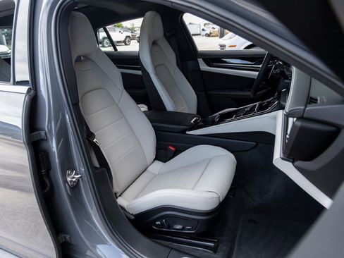 Certified 2025 Porsche Panamera 4 AWD/4WD image 44
