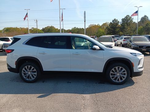 New 2026 Buick Enclave Preferred image 5