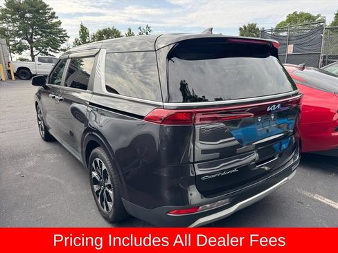 Used 2022 Kia Carnival EX FWD image 7