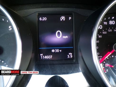 Used 2019 Volkswagen Tiguan SE image 39