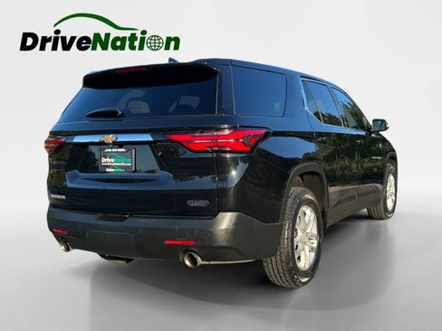 Used 2022 Chevrolet Traverse LS FWD image 5