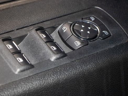 Used 2015 Ford F150 Lariat image 27