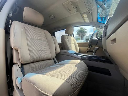 Used 2014 Nissan Titan SV w/ SV Value Truck Package AWD/4WD image 10
