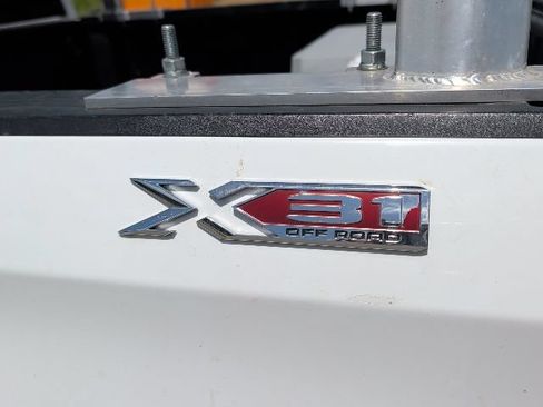 Used 2020 GMC Sierra 1500 4x4 Crew Cab w/ Sierra Value Package image 13
