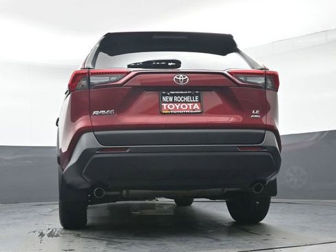 Certified 2020 Toyota RAV4 LE image 32