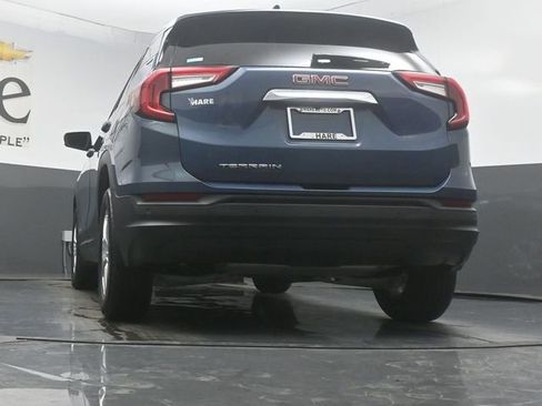 Used 2024 GMC Terrain SLE w/ Driver Convenience Package image 54