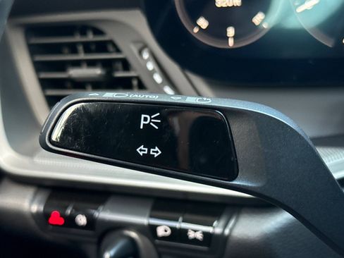 Used 2021 Porsche 911 Carrera image 32