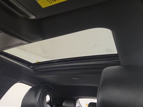 Used 2023 MAZDA MAZDA3 s image 22