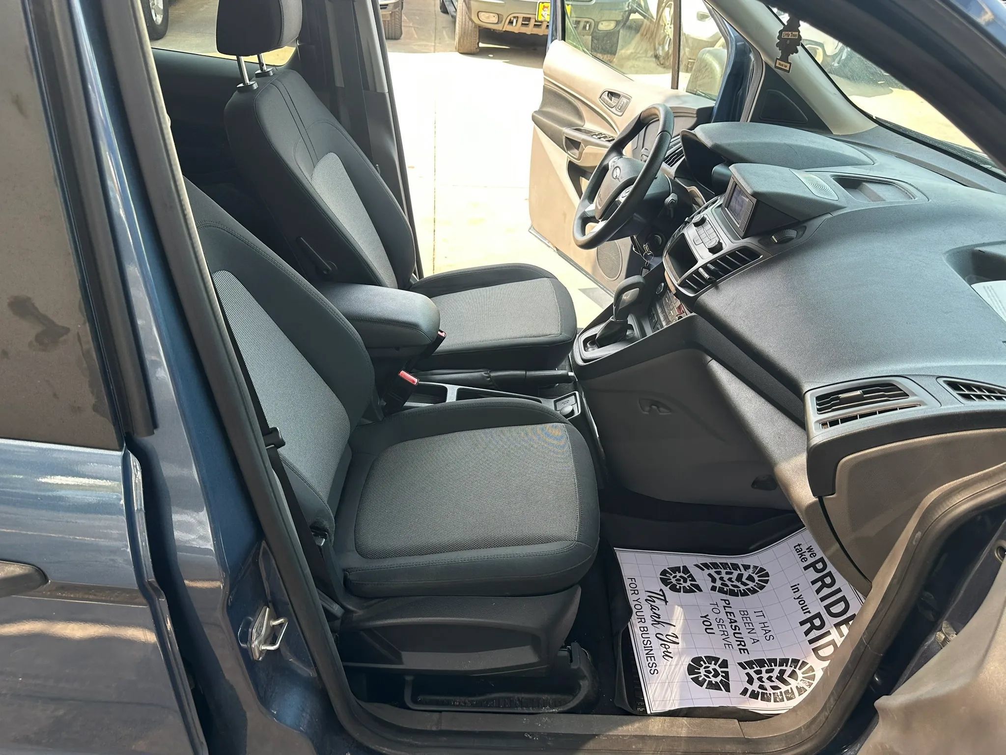 Used 2022 Ford Transit Connect XL FWD image 22