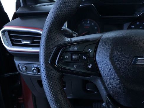 Used 2023 Chevrolet TrailBlazer RS w/ Sun and Liftgate Package image 18