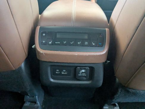 Used 2022 Nissan Pathfinder Platinum w/ Cargo Package FWD image 21