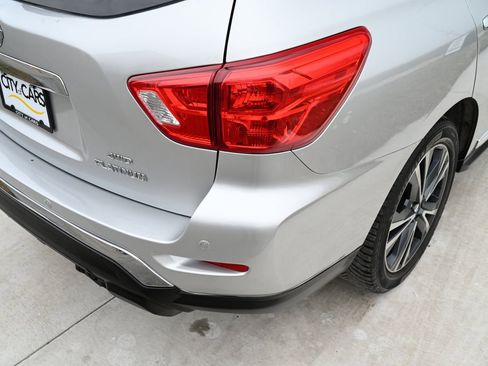 Used 2020 Nissan Pathfinder Platinum image 13