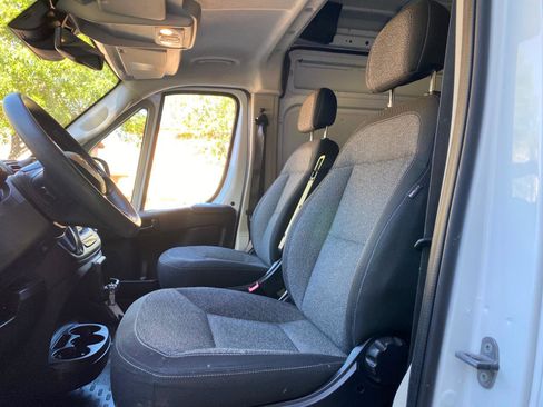 Used 2022 RAM ProMaster 2500 w/ Convenience Group FWD image 27