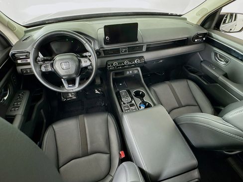 Used 2025 Honda Pilot Touring image 20