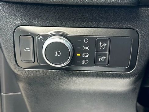 Used 2020 Ford Escape Titanium image 31