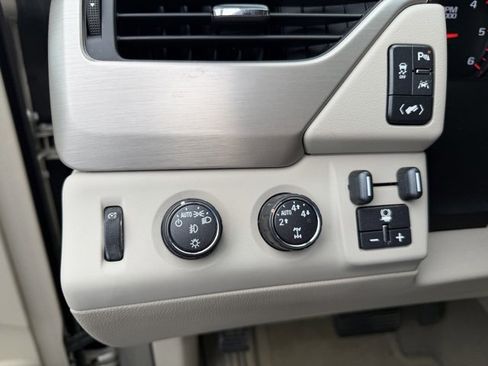 Used 2016 GMC Yukon Denali image 20