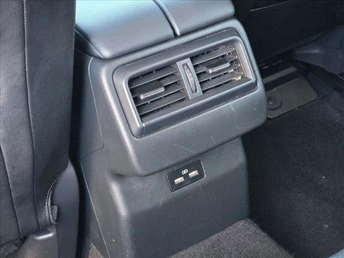 Used 2024 MAZDA CX-50 AWD 2.5 S w/ Premium Package image 17