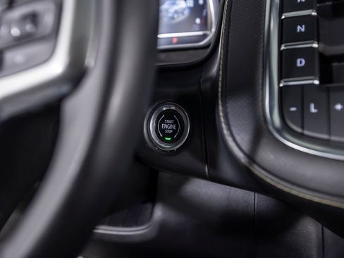 Used 2023 Chevrolet Tahoe Premier AWD/4WD image 32