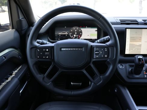 Used 2025 Land Rover Defender 110 X AWD/4WD image 11