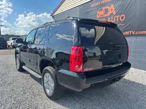 Used 2013 GMC Yukon SLT w/ SLT-2 Equipment Package AWD/4WD image 3