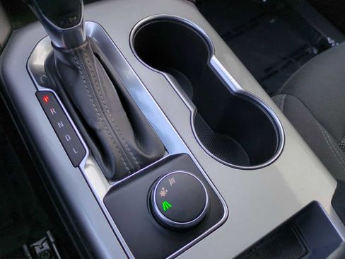 Used 2019 Chevrolet Blazer LT image 18