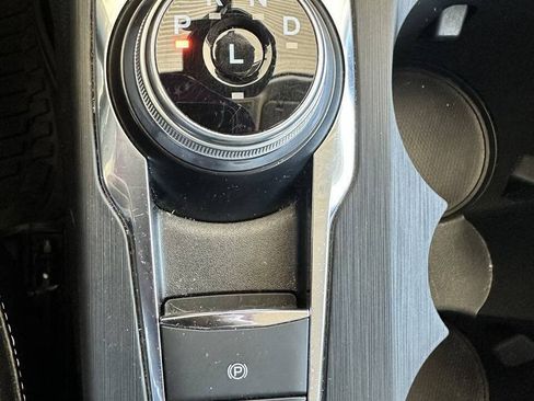 Used 2020 Ford Escape SEL FWD image 17
