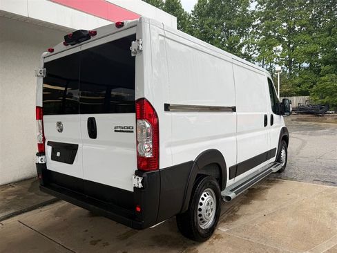 Used 2025 RAM ProMaster 2500 w/ U-Haul Equipment Group FWD image 3