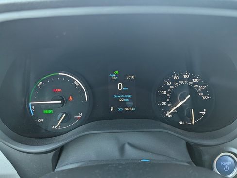 Used 2024 Toyota Sienna LE image 27