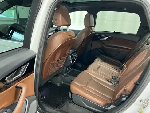 Used 2018 Audi Q7 3.0T Prestige AWD/4WD image 9