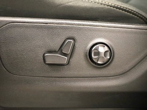 Used 2021 RAM 1500 Big Horn image 11