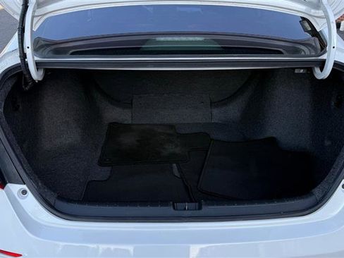 Used 2018 Honda Accord LX image 6