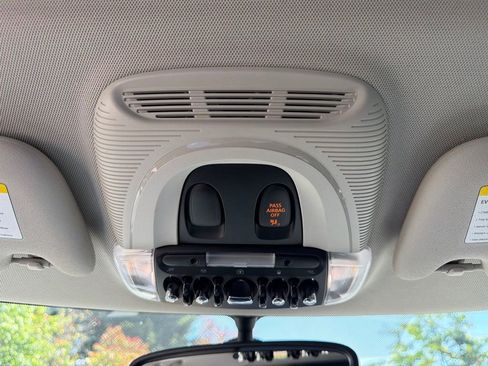 Used 2018 MINI Cooper 2-Door Hardtop FWD image 27